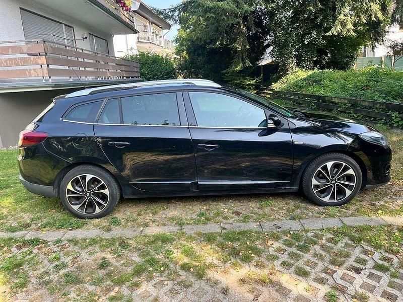 Gebraucht Renault Mégane III Bose Edition 131 PS (96 kW) 2014 Schwarz Limousine