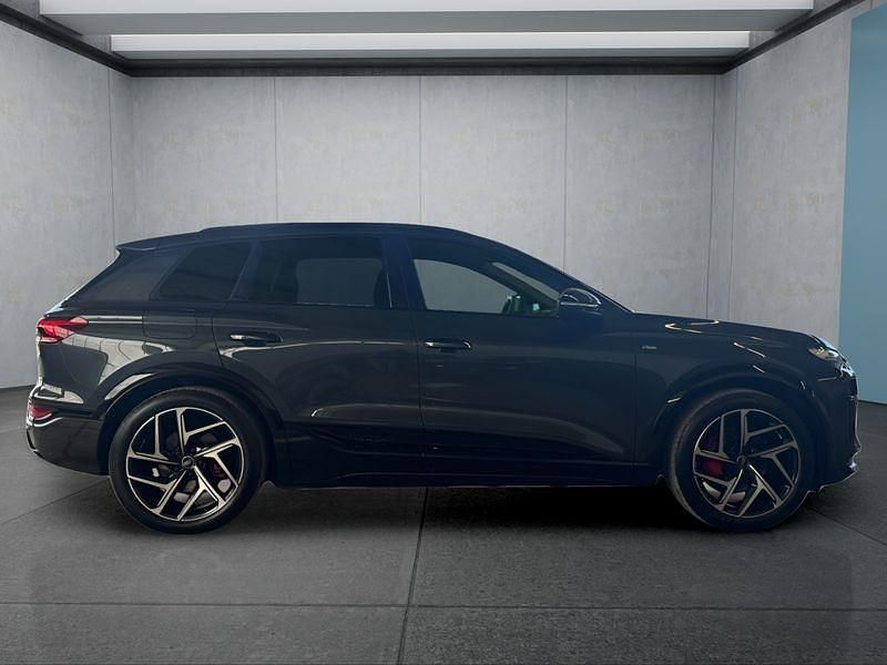 Gebraucht Audi Q6 e-tron S-Line 185 kW (252 PS) 2025 Grau SUV