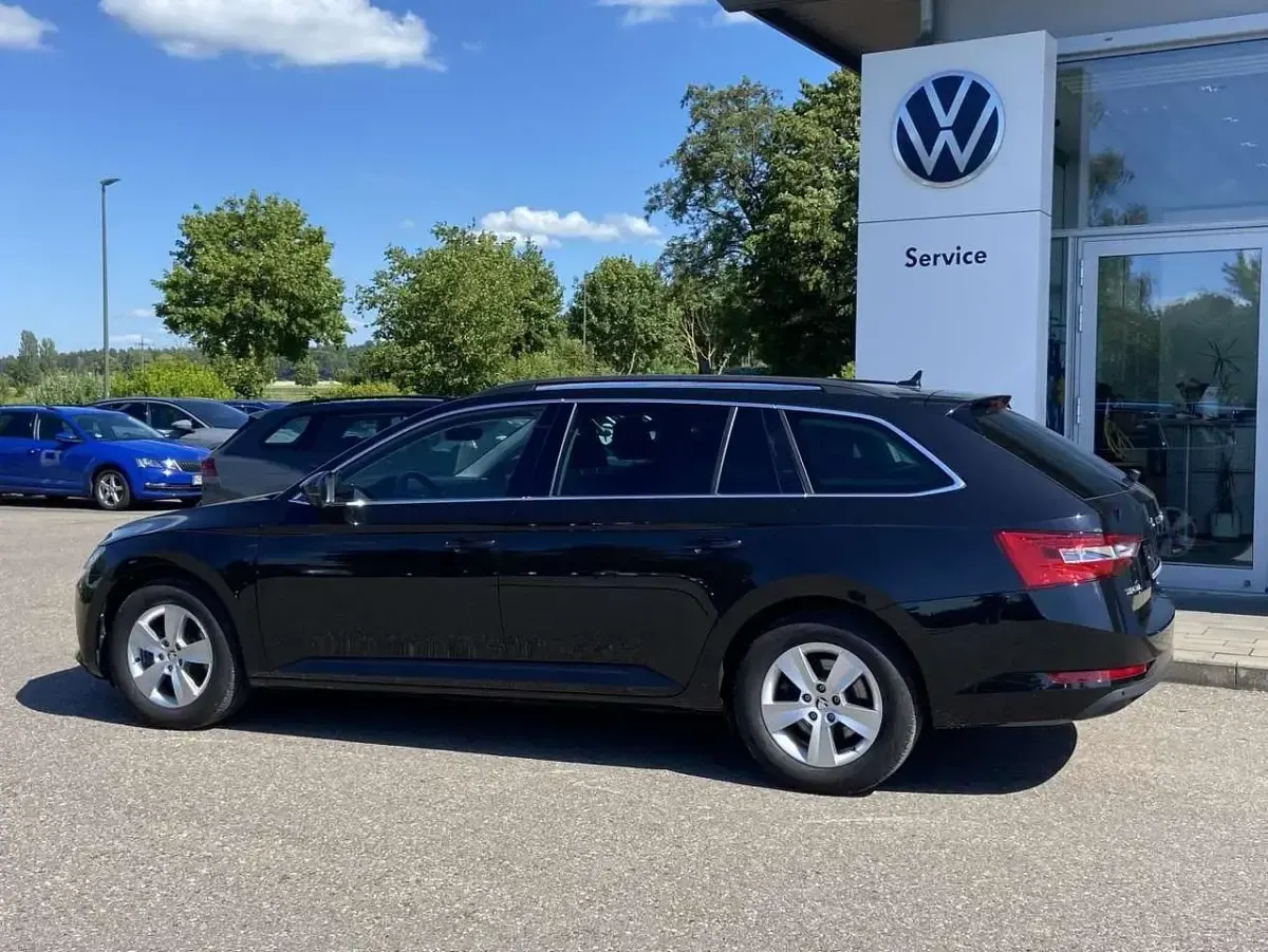 Gebraucht Skoda Superb 150 PS (110 kW) 2024 Schwarz Kombi