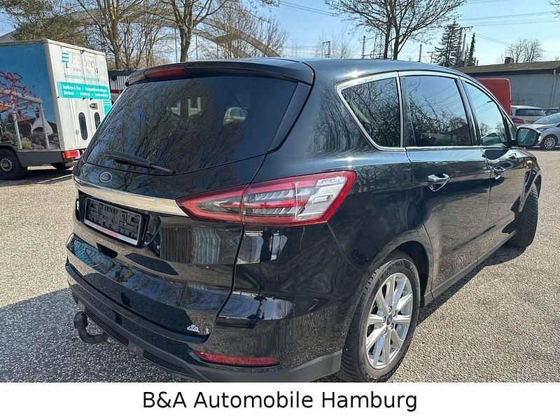 Gebraucht Ford S-MAX Titanium 150 PS (110 kW) 2016 Schwarz Van / Kleinbus