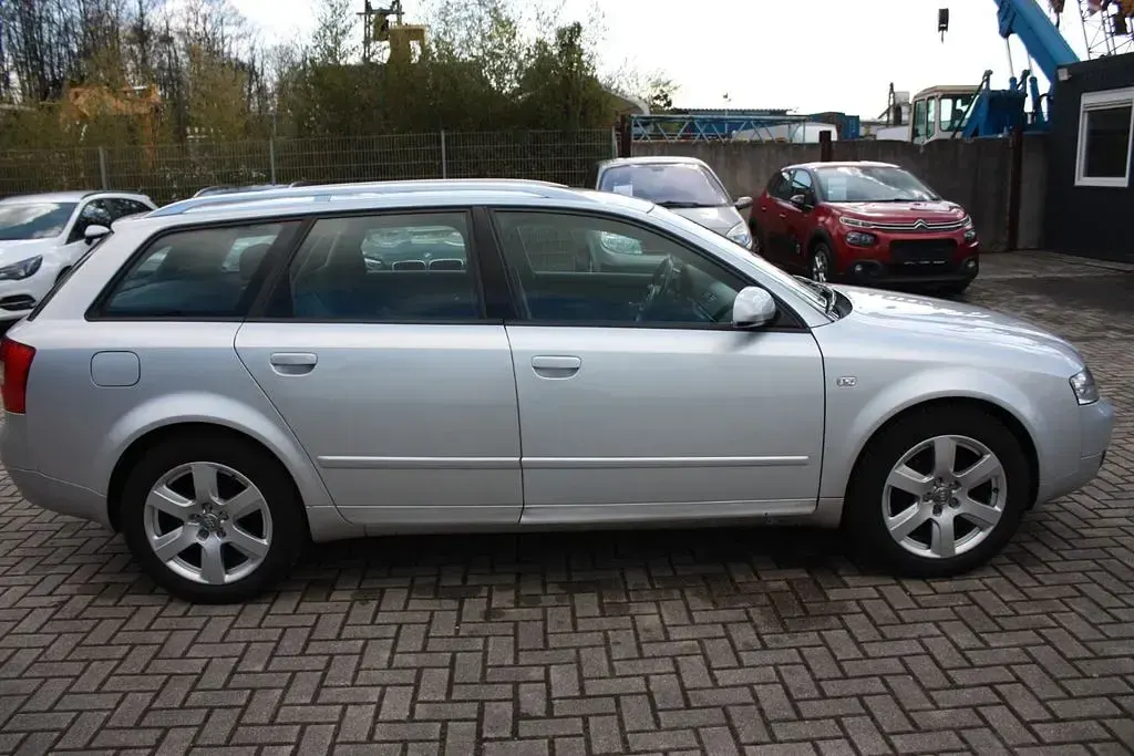 Gebraucht Audi A4 131 PS (96 kW) 2002 Silber Kombi