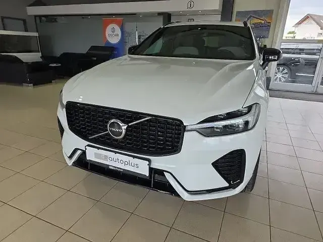 Gebraucht Volvo XC60 Plus 398 PS (292 kW) 2022 Weiß SUV