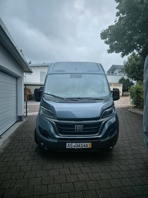 Grau Gebraucht 2022 Fiat Ducato Van | 38.000 € (Teuer) - Bild 1/4
