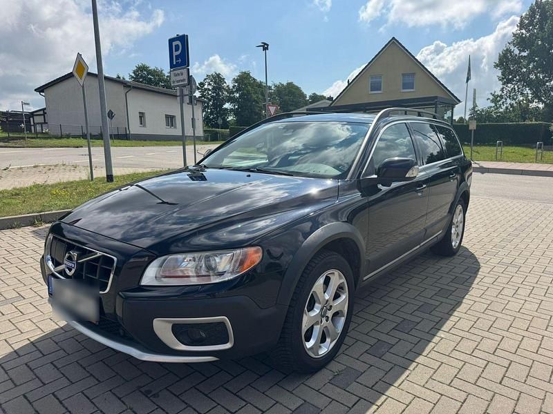 Schwarz Gebraucht 2011 Volvo XC70 Summum SUV | 7.590 € (Fairer Preis) - Bild 1/4
