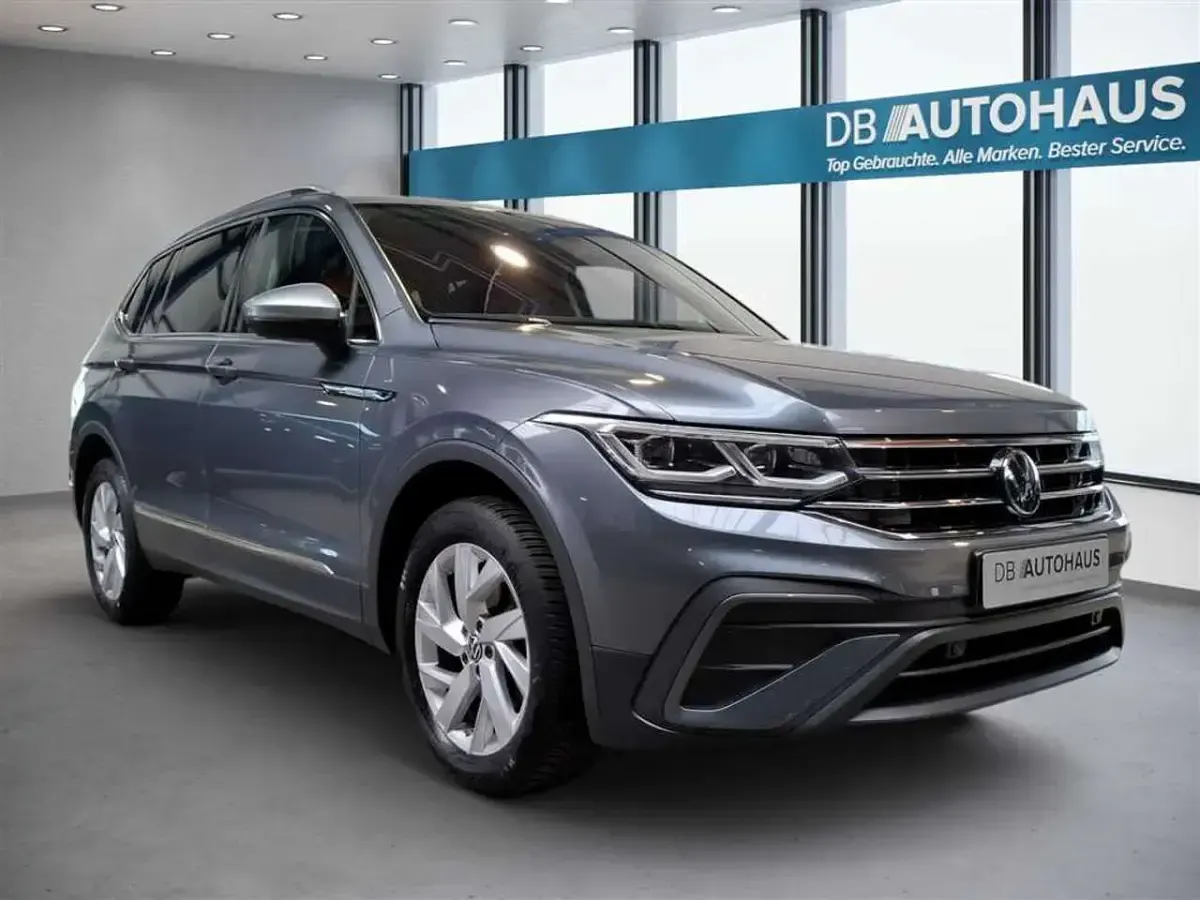 Gebraucht VW Tiguan Allspace Life 150 PS (110 kW) 2025 Grau SUV