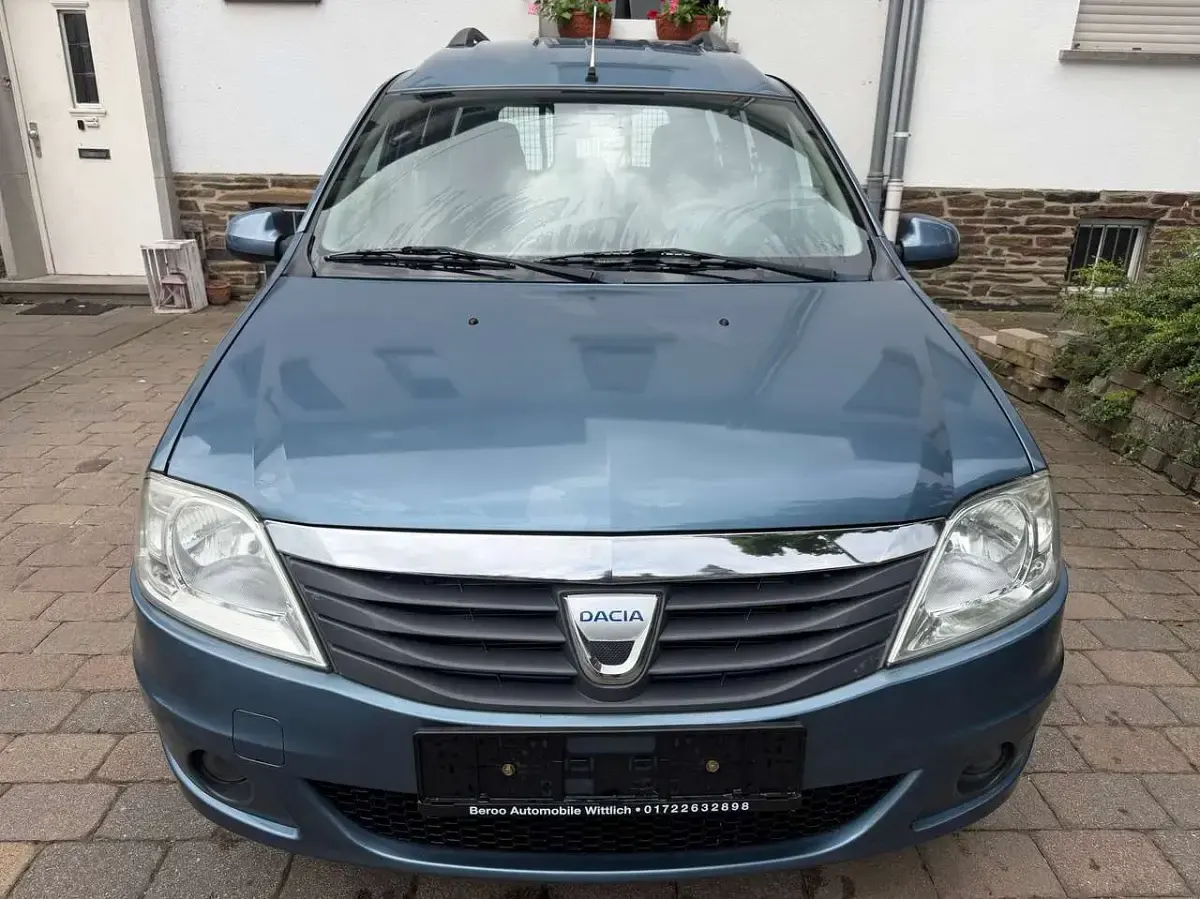 Gebraucht Dacia Logan Lauréate 87 PS (63 kW) 2009 Blau "mineral" Kombi