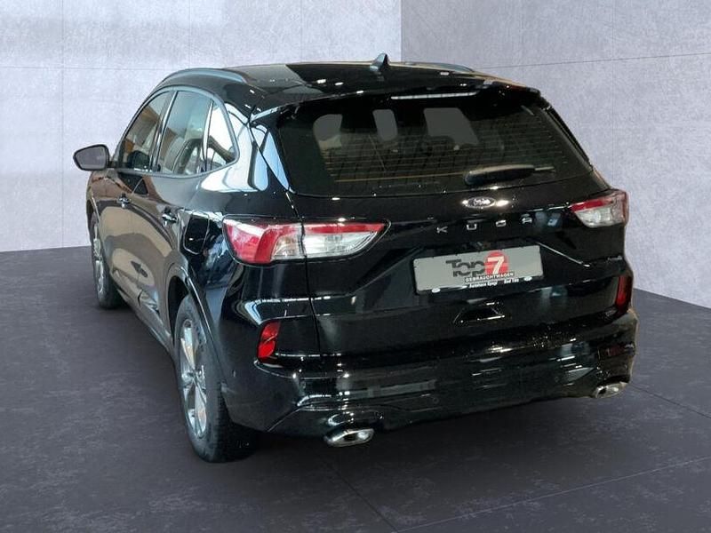 Gebraucht Ford Kuga ST-Line 120 PS (88 kW) 2023 Schwarz SUV