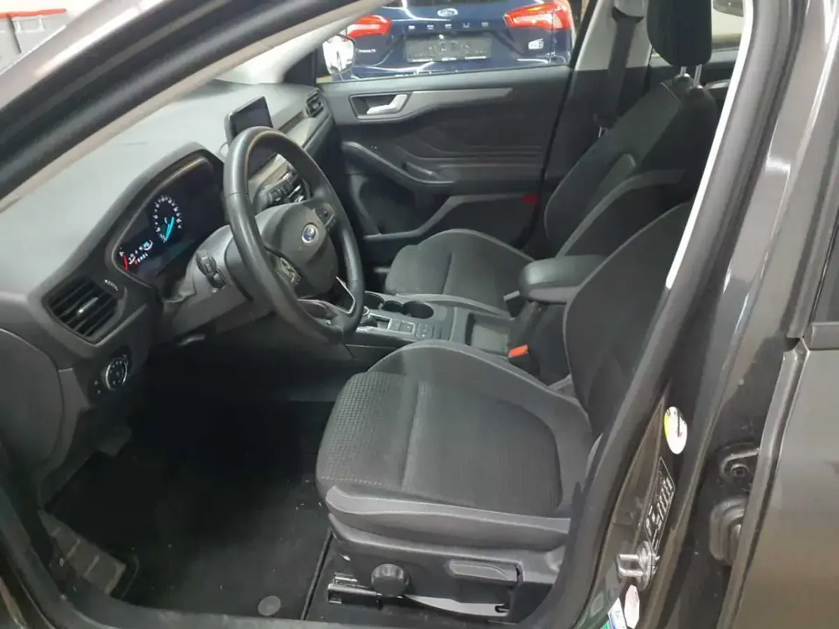 Gebraucht Ford Focus Cool & Connect 120 PS (88 kW) 2022 Magnetic metallic Kombi