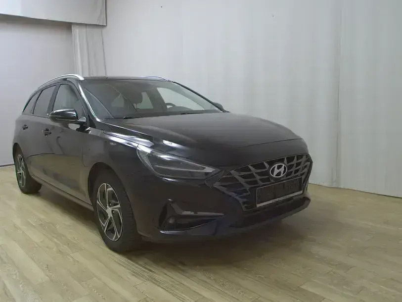 Gebraucht Hyundai i30 Intro Edition 116 PS (85 kW) 2020 Schwarz Kombi
