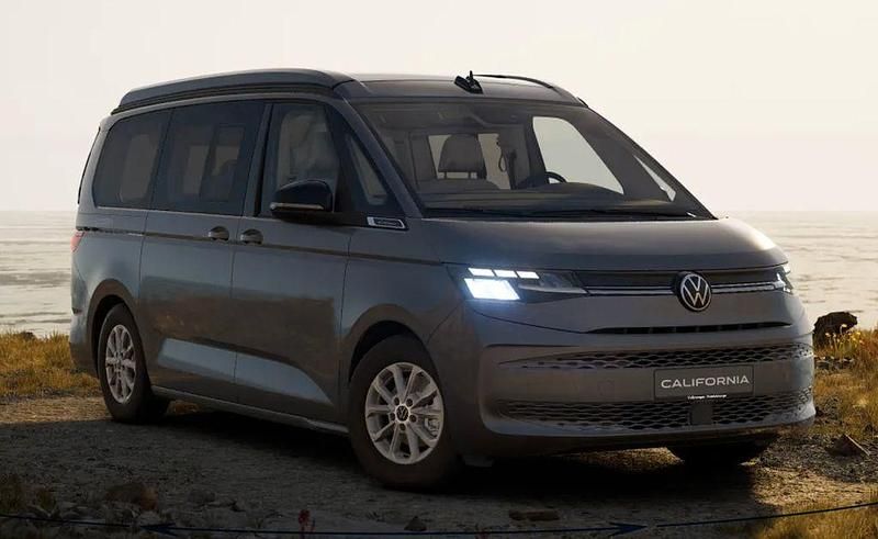 Neu VW T7 California 150 PS (110 kW) 2025 Candy white met. Van