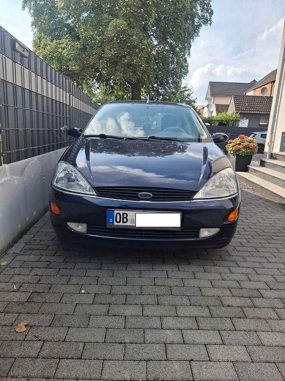 Gebraucht Ford Focus Ghia 101 PS (74 kW) 2001 Blau Limousine