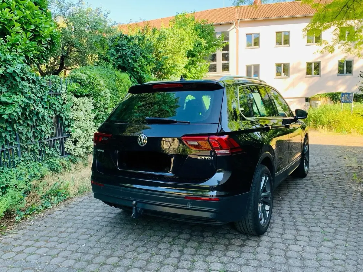 Gebraucht VW Tiguan 150 PS (110 kW) 2016 Schwarz SUV