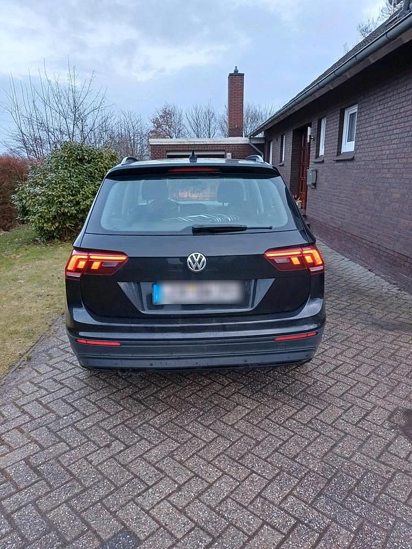 Gebraucht VW Tiguan 150 PS (110 kW) 2019 Schwarz SUV