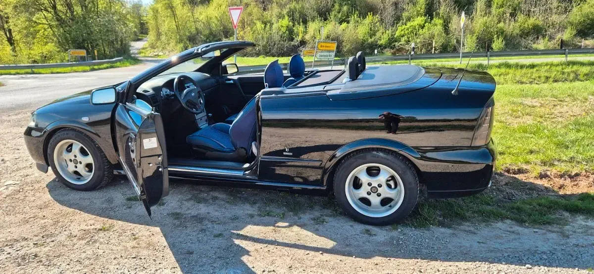 Gebraucht Opel Astra Cabriolet 101 PS (74 kW) 2002 Schwarz Cabrio