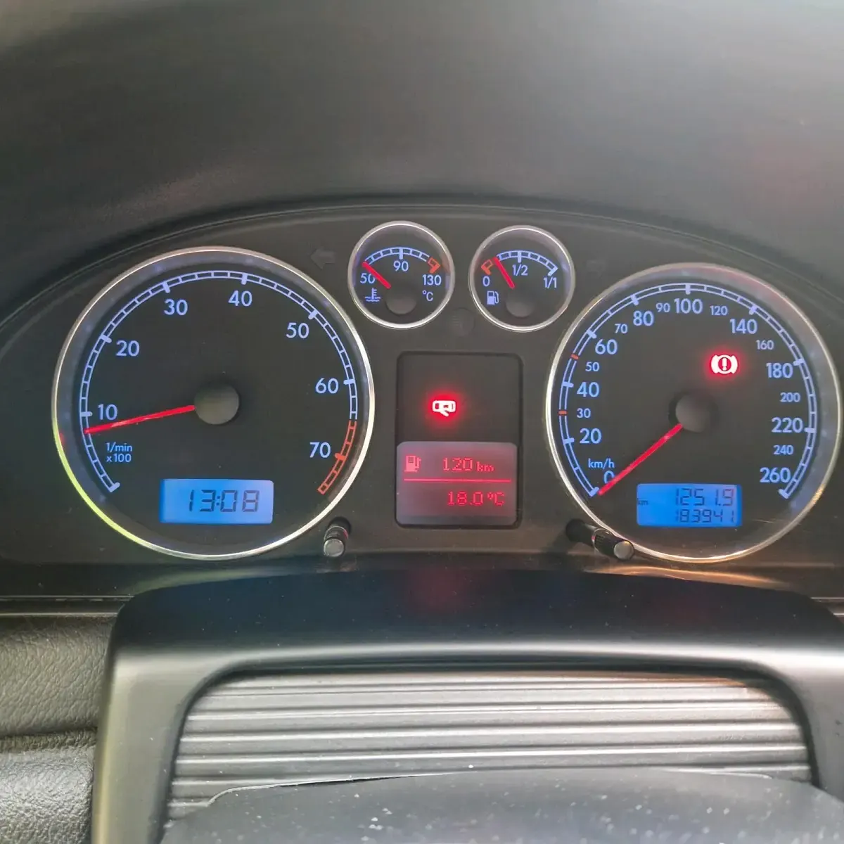 Gebraucht VW Passat 101 PS (74 kW) 2001 Rot Limousine