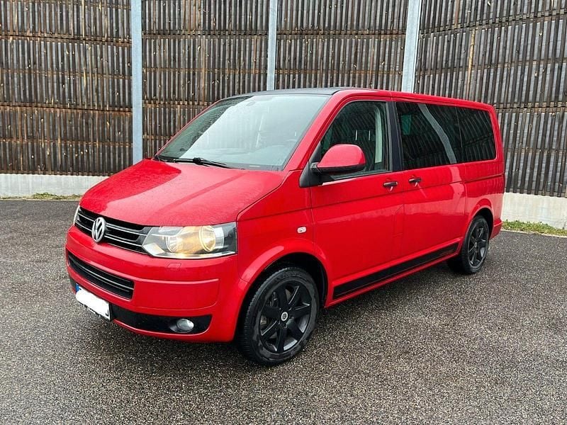 Gebraucht VW Multivan Edition 180 PS (132 kW) 2011 Rot Van