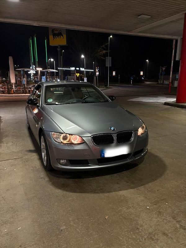 Grau Gebraucht 2007 BMW 320 Cabriolet Cabrio | 5.750 € (Guter Preis) - Bild 1/4