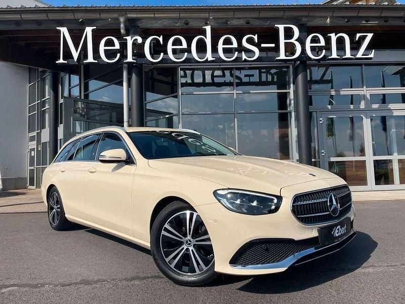 Beige Gebraucht 2023 Mercedes E200 Kombi | 36.890 € (Fairer Preis) - Bild 1/4