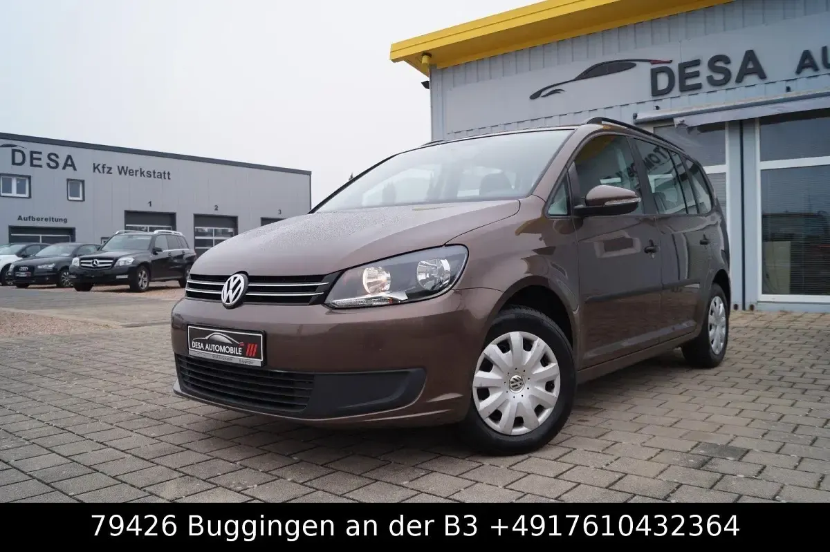 Gebraucht VW Touran Trendline 105 PS (77 kW) 2015 Braun Van / Kleinbus