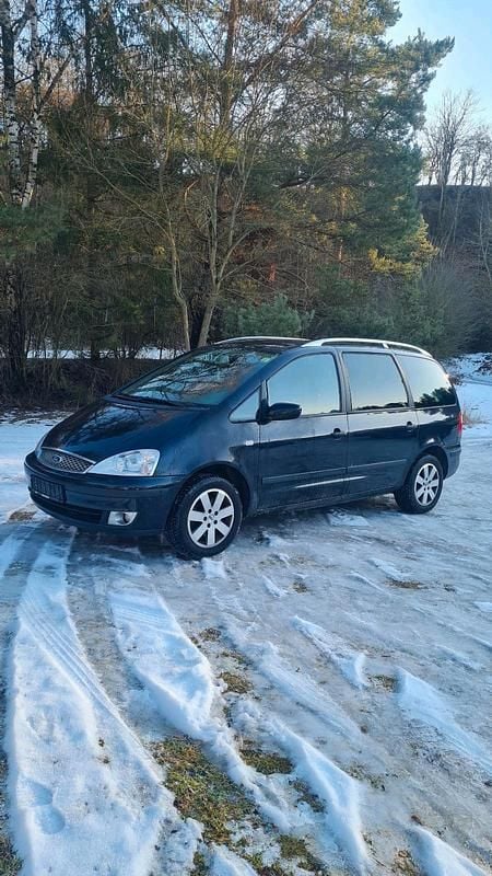 Schwarz Gebraucht 2004 Ford Galaxy Van / Kleinbus | 899 € (Superpreis) - Bild 1/4