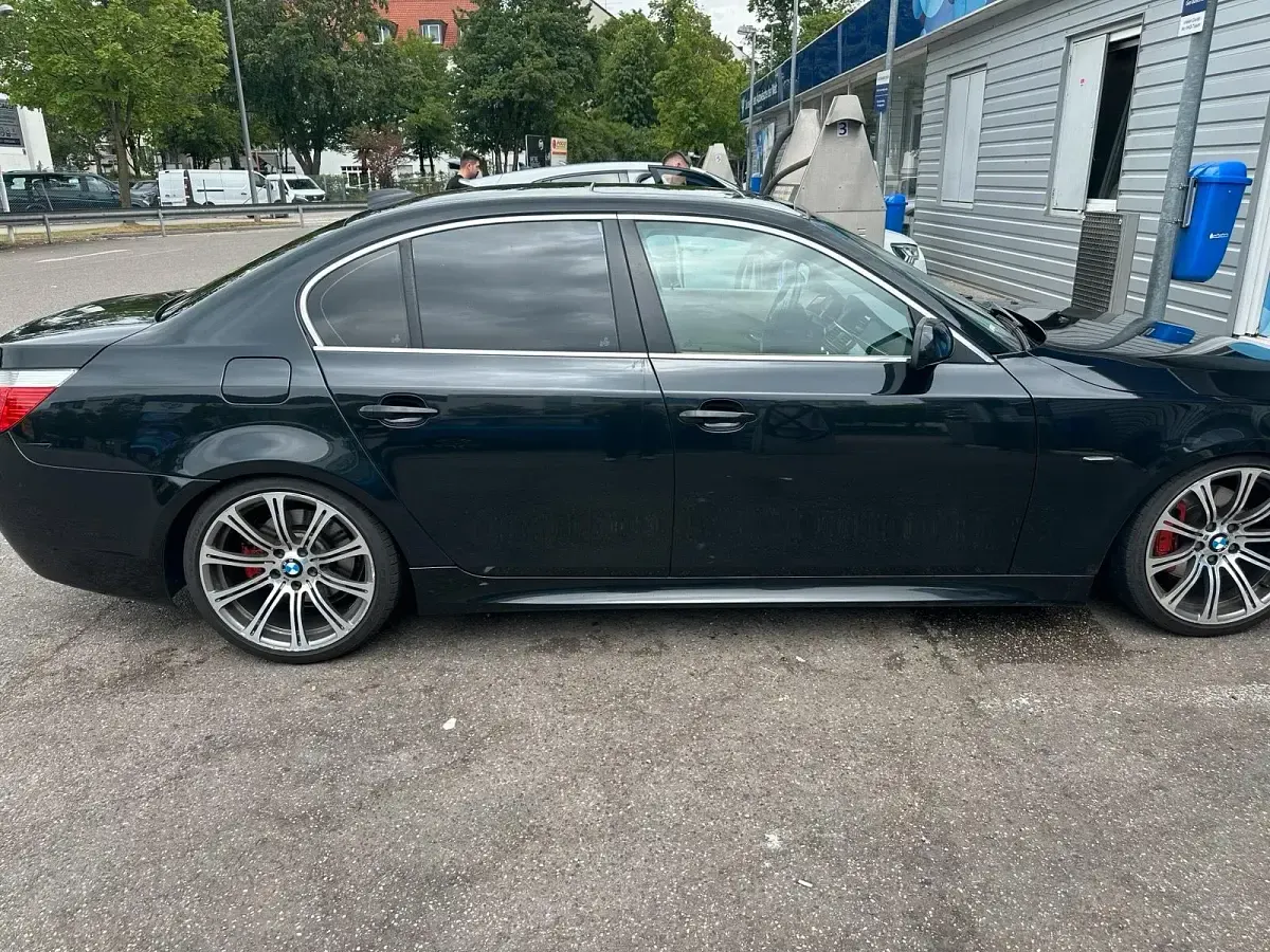 Gebraucht BMW 525 218 PS (160 kW) 2006 Schwarz Limousine