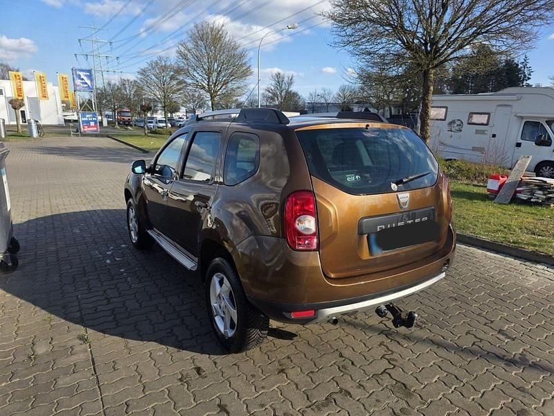 Gebraucht Dacia Duster Ambiance 105 PS (77 kW) 2010 Orange SUV