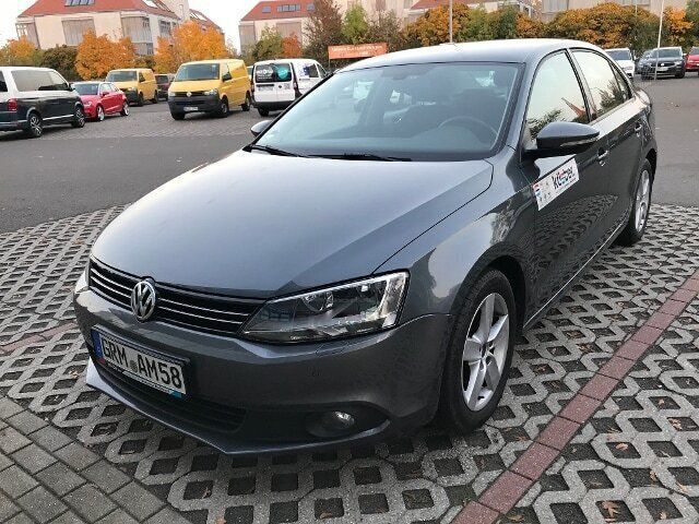Gebraucht VW Jetta Comfortline 105 PS (77 kW) 2011 Grau Limousine