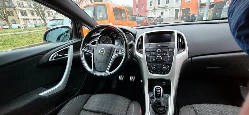 Gebraucht Opel Astra GTC 131 PS (96 kW) 2013 Weiß