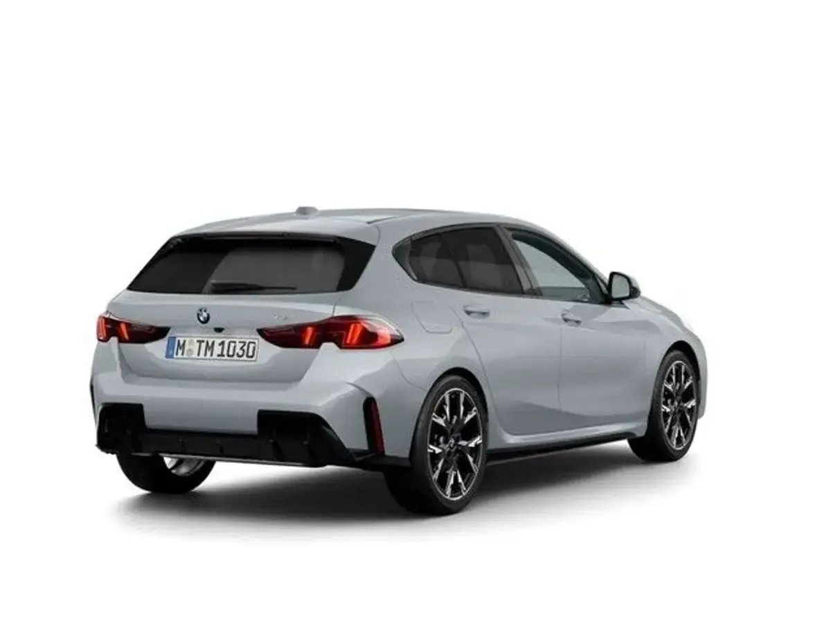 Gebraucht BMW 118 M Sport 150 PS (110 kW) 2025 Grau Kleinwagen