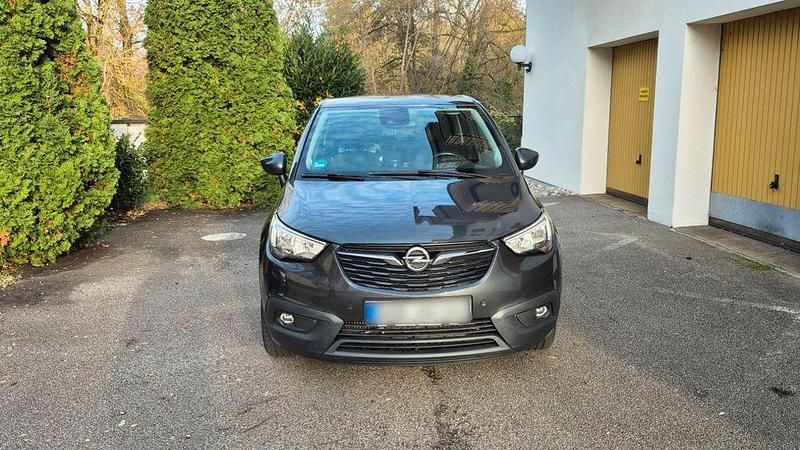 Grau Gebraucht 2017 Opel Crossland Edition SUV | 10.000 € (Etwas zu teuer) - Bild 1/4