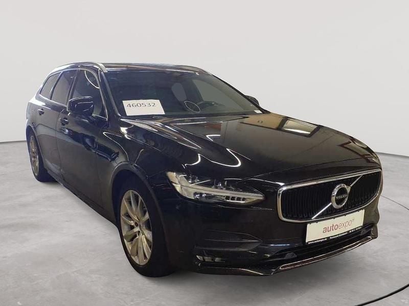Black stone Gebraucht 2020 Volvo V90 Momentum Kombi | 21.490 € (Guter Preis) - Bild 1/4