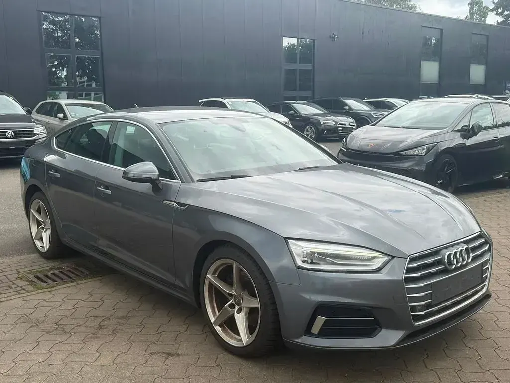 Gebraucht Audi A5 Sport 170 PS (125 kW) 2019 Grau Coupé
