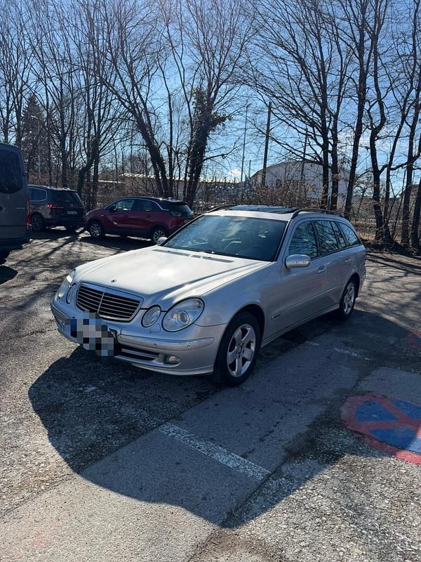 Gebraucht Mercedes E320 224 PS (164 kW) 2005 Grau Kombi