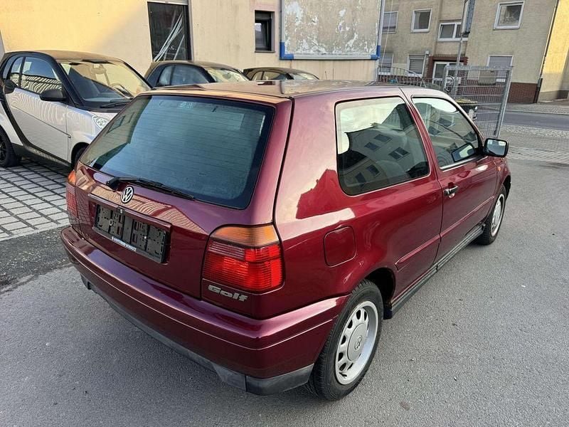 Gebraucht VW Golf III 75 PS (55 kW) 1996 Rot Limousine