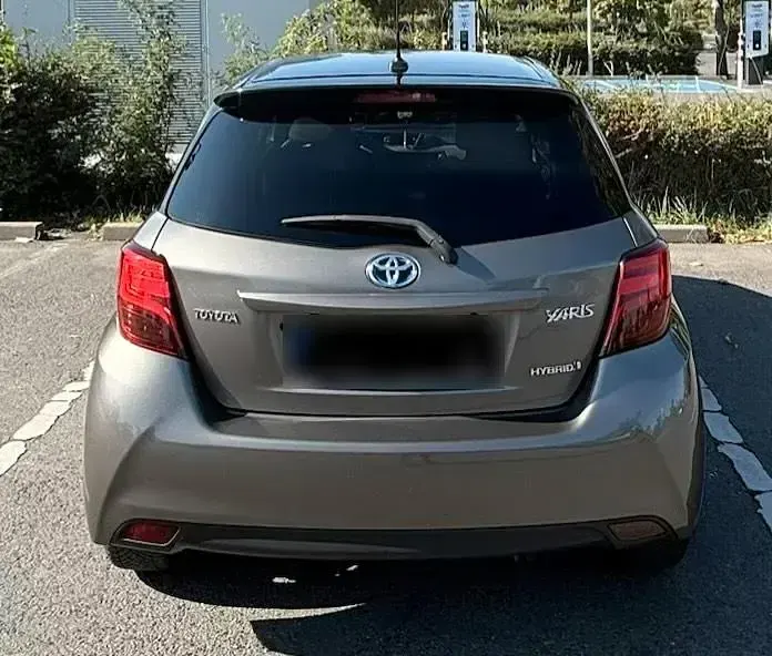 Gebraucht Toyota Yaris Hybrid 100 PS (73 kW) 2016 Kleinwagen