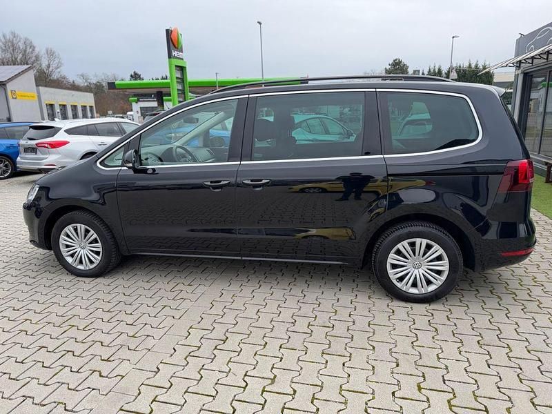 Gebraucht VW Sharan Comfortline 150 PS (110 kW) 2019 Schwarz Van / Kleinbus