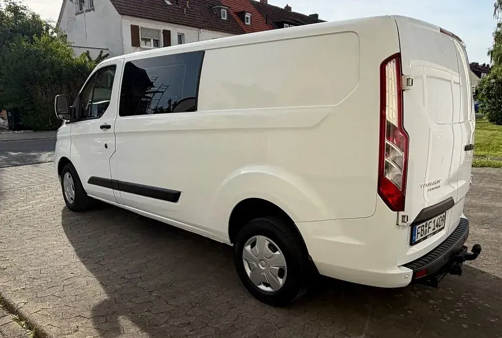 Używany Ford Transit Custom 131 KM (96 kW) 2020 Biały Minivan