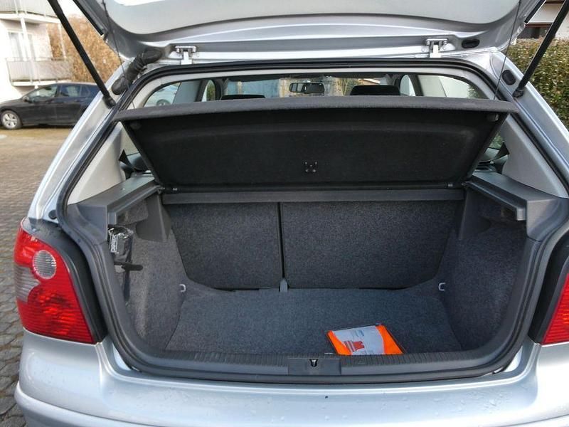 Gebraucht VW Polo Cricket 54 PS (39 kW) 2004 Silber Kleinwagen