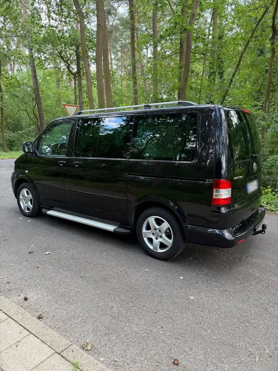Gebraucht VW Multivan 174 PS (127 kW) 2006 Schwarz Van / Kleinbus
