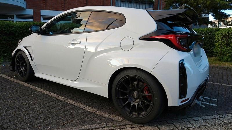 Gebraucht Toyota Yaris 261 PS (191 kW) 2022 Weiß Kleinwagen