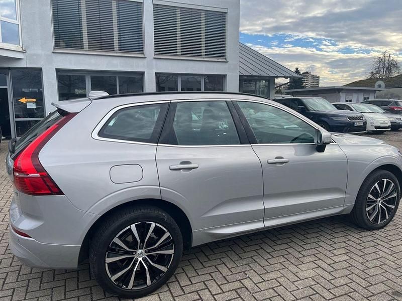 Silber Gebraucht 2022 Volvo XC60 SUV | 20.300 € - Bild 1/4