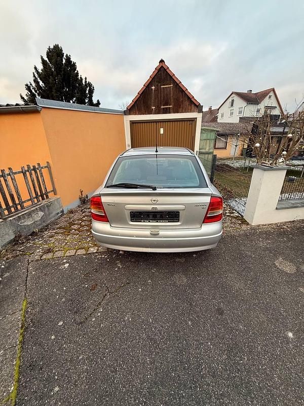 Gebraucht Opel Astra 2001 Silber Limousine