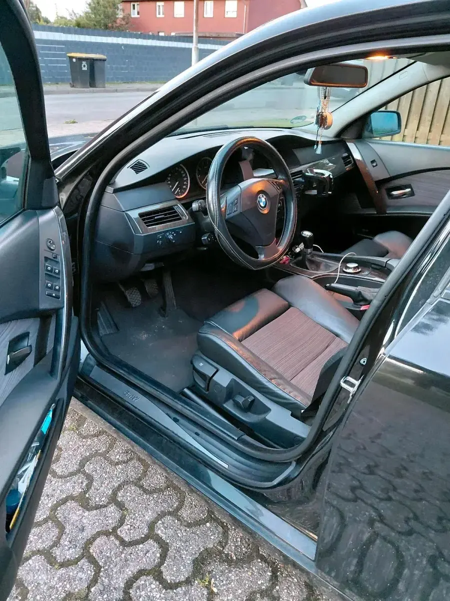 Gebraucht BMW 525 192 PS (141 kW) 2004 Schwarz Limousine