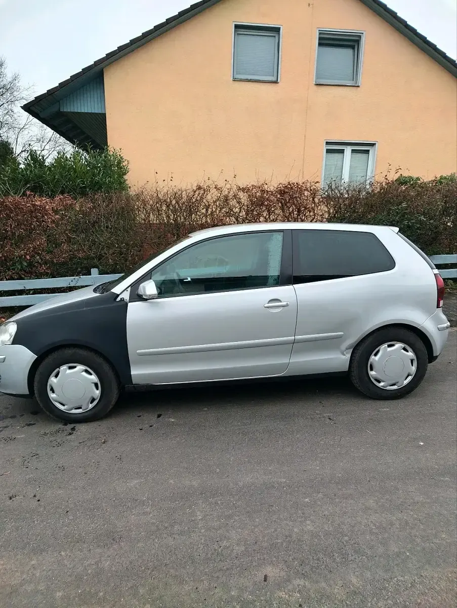 Gebraucht VW Polo 75 PS (55 kW) 2006 Silber Kleinwagen