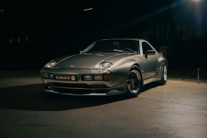 Silber Gebraucht 1984 Porsche 928 Coupé | 43.928 € - Bild 1/4