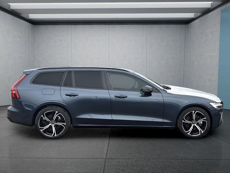 Gebraucht Volvo V60 197 PS (144 kW) 2024 Blau Kombi