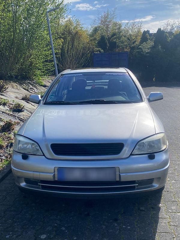 Second-hand Opel Astra 125 CP (91 kW) 2001 Argintiu Berlinǎ