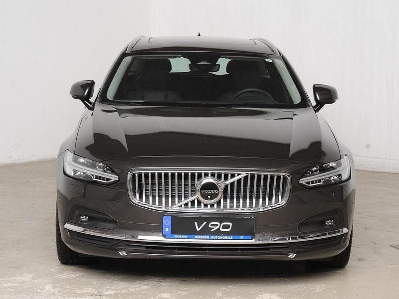 Neu Volvo V90 Ultimate 197 PS (144 kW) 2026 Platinum grey metallic Kombi