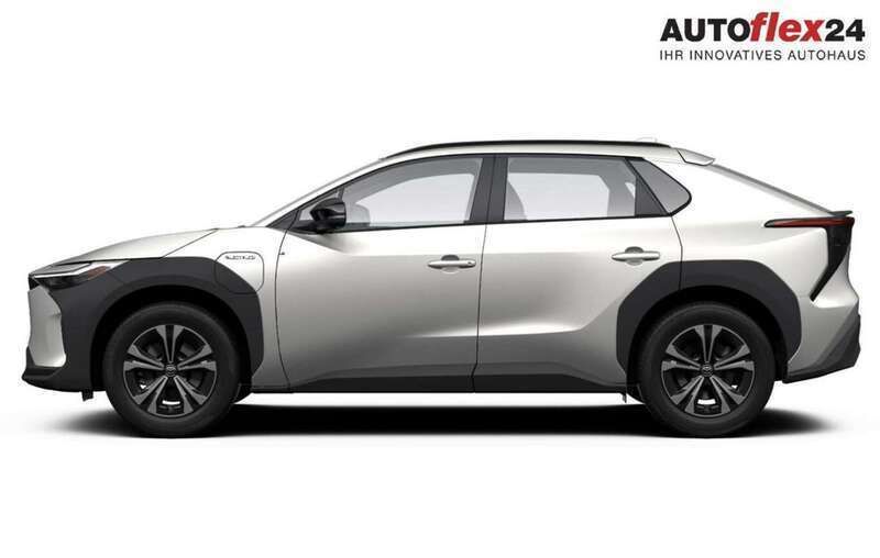 Sonic silver metallic Neu 2025 Toyota bZ4X SUV | 33.015 € (Superpreis) - Bild 1/3