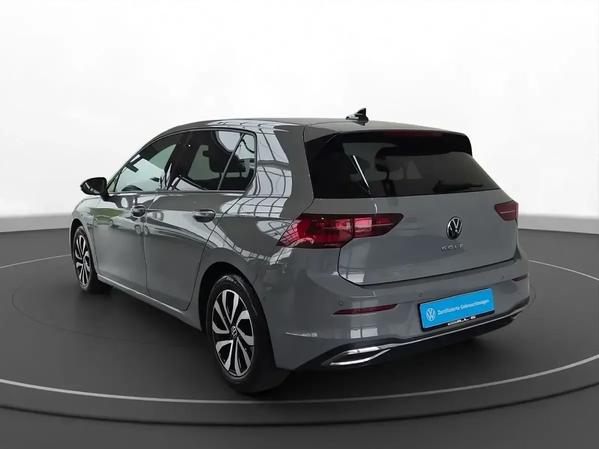 Occasion VW Golf VIII Active 150 ch (110 kW) 2022 Gris Berline